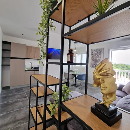 App Moonlight, Omisalj, Krk